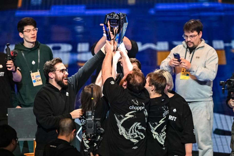 蒙古说唱歌手Rokit Bay在diss曲中提到了电子竞技选手 Senzu